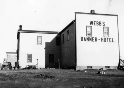 Banner 1925 or 6, water wagon on left